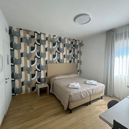 Guest House Al Porto Чивитавекия Екстериор снимка