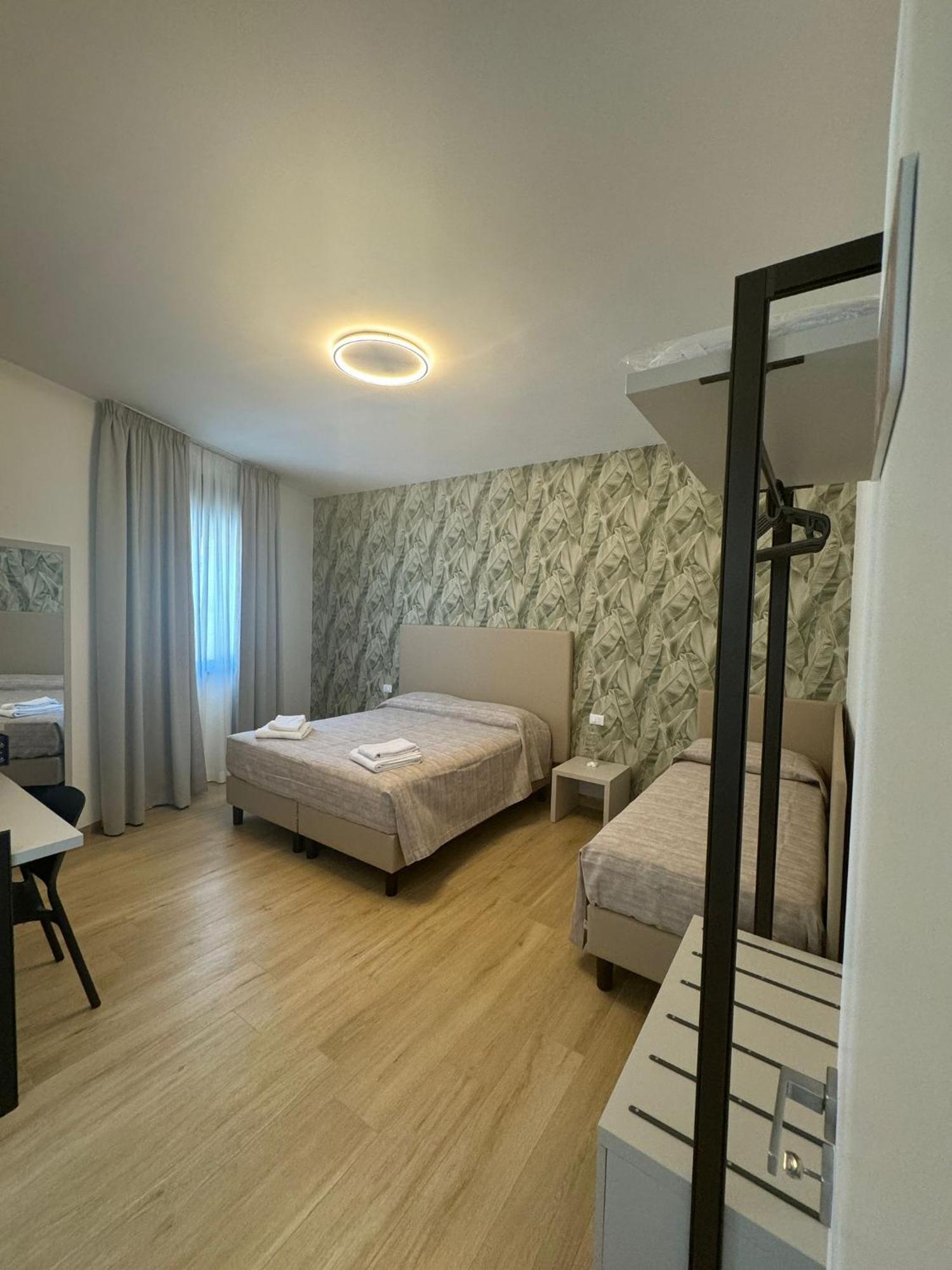 Guest House Al Porto Чивитавекия Екстериор снимка